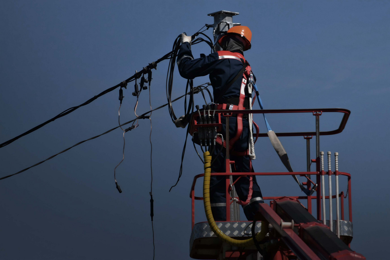 Подготовка к аттестации в Ростехнадзоре по безопасной эксплуатации электроустановок напряжением до 1000 В (2-4 группа) | Обучение, аттестация, лицензирование